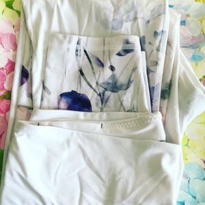 I am selling some new clothes that I never wore